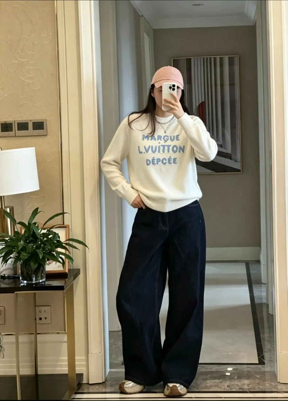 Louis Vuitton/ Light Blue